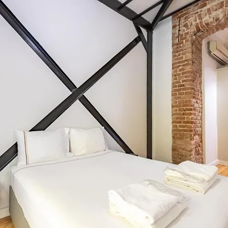 Apartment Warm Rustic Charming 2bd Galata Wpatio Gem! #320 Istanbul