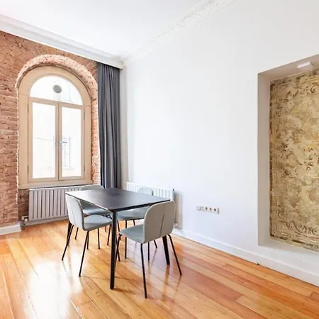 Apartment Warm Rustic Charming 2bd Galata Wpatio Gem! #320