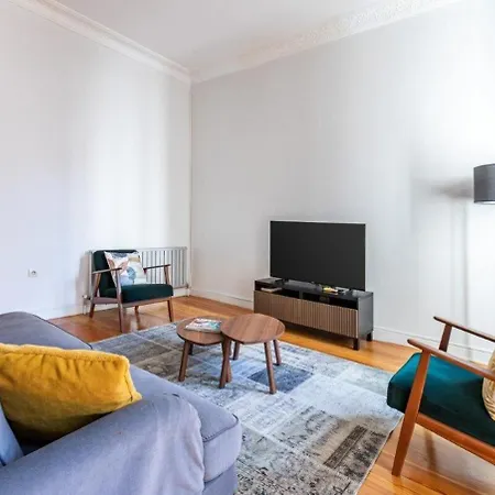 Warm Rustic Charming 2bd Galata Wpatio Gem! #320