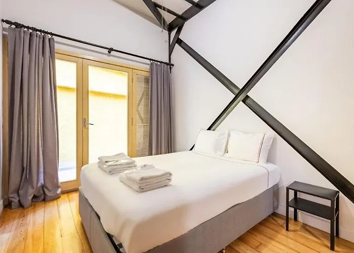 Warm Rustic Charming 2bd Galata Wpatio Gem! #320