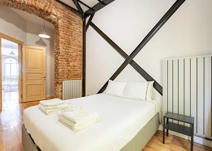 アパート Warm Rustic Charming 2bd Galata Wpatio Gem! #320 *