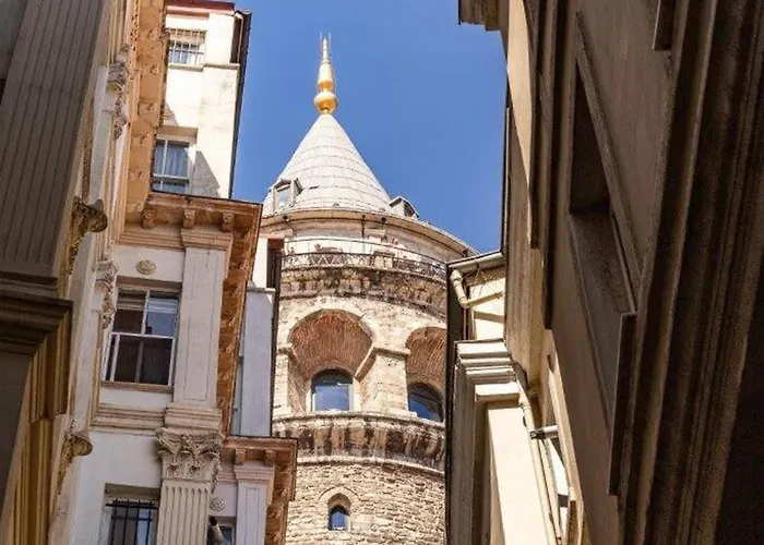 Warm Rustic Charming 2bd Galata Wpatio Gem! #320 *