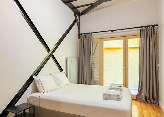 Warm Rustic Charming 2bd Galata Wpatio Gem! #320