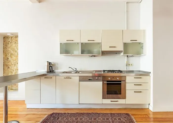 דירה Warm Rustic Charming 2bd Galata Wpatio Gem! #320 *